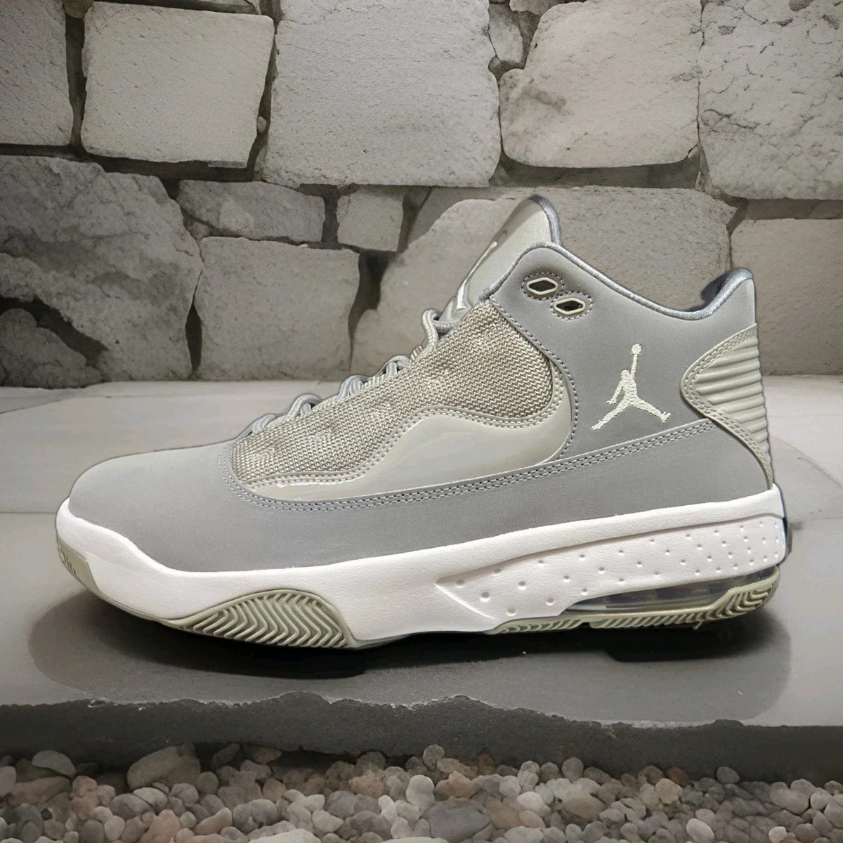 Jordan Men\'s Max Aura 2 \