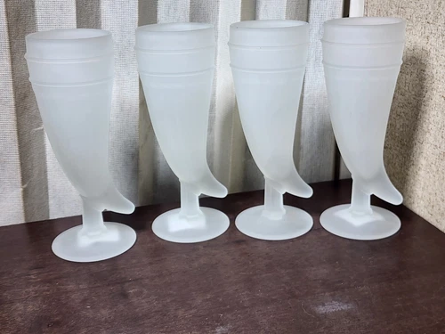 Vintage Set of 4 Indiana Glass Tiara Frosted Powder Horn Pilsner Beer Glasses