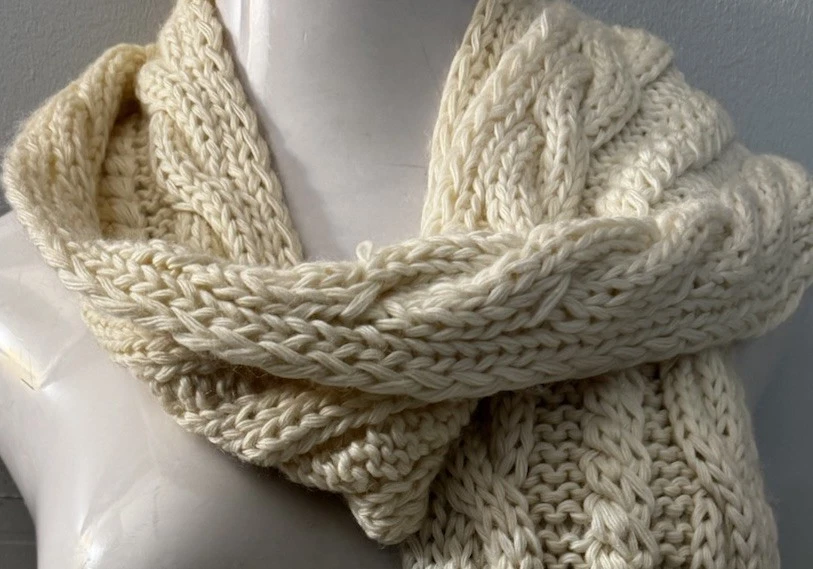 Bufanda gruesa tejida con cable The North Face para mujer talla única invierno cálida acogedora Foto 4 de 4