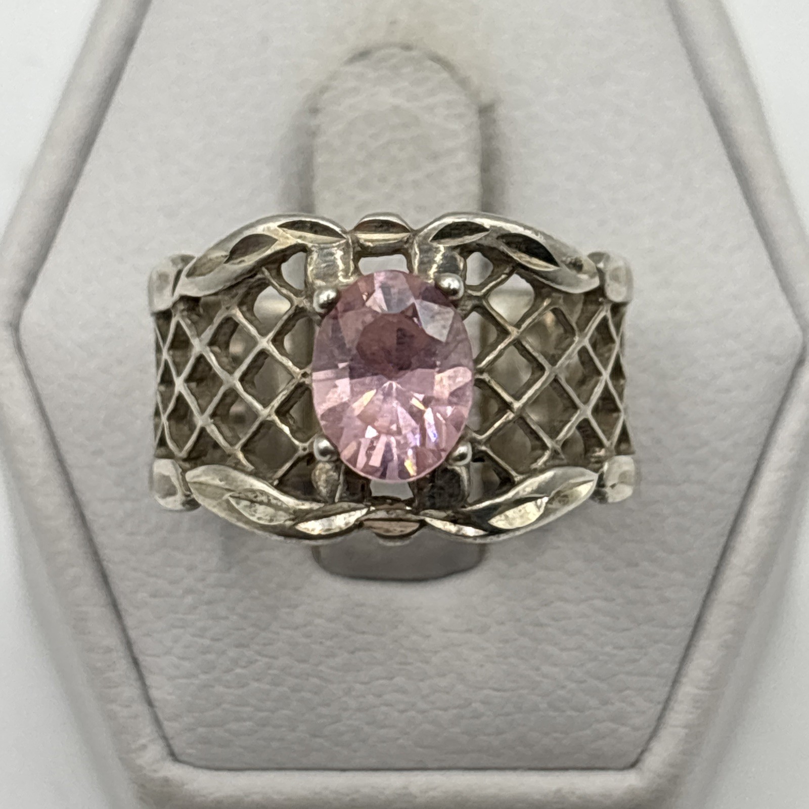 STUNNING .925 Vintage Sterling Silver Estate Ring Size 8 with Pink Stone