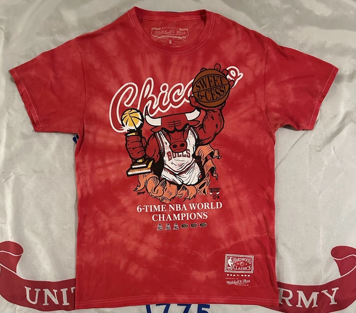 Mitchell & Ness Men Chicago Bulls NBA Fan Apparel & Souvenirs for