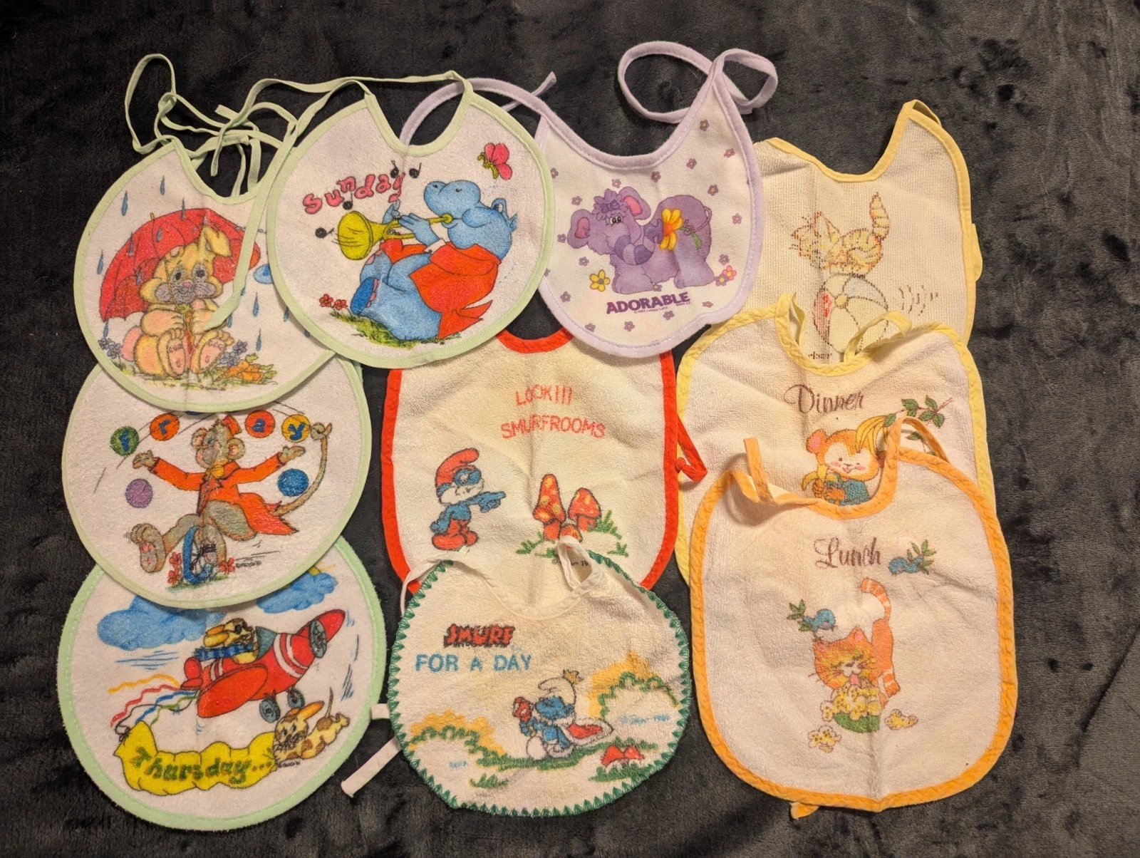 Lot Of 80s Vintage Baby Bibs Smurfs, Days Of Week, Gerber, Animals Fun Graphics
Opens in a new windo