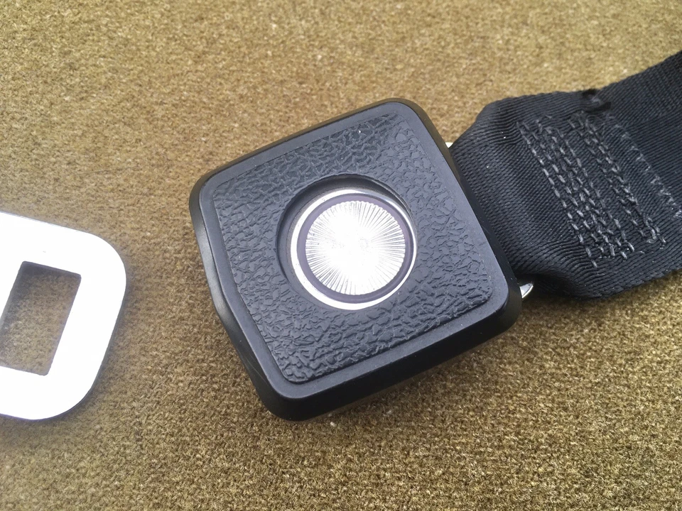 1972 72 FORD GALAXIE 500 FRONT MIDDLE LAP BELT LTD CUSTOM COUNTRY SQUIRE MARQUIS - Image 2 of 4