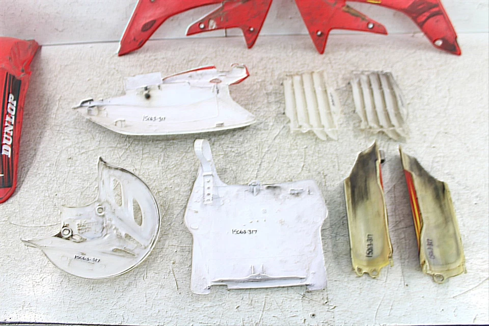 Комплект задних передних номерных знаков для крыла 2004 Honda CRF 250R  - Изображение 3 из 4