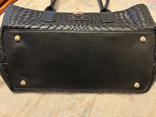 Picture 4 of 12