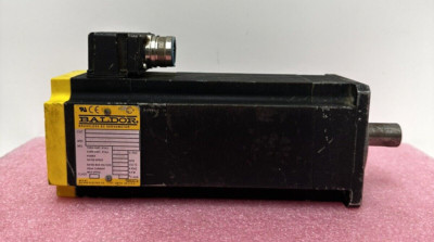 Baldor Brushless AC Servomotor S2P100W016G1 - 0.89KW - 300V