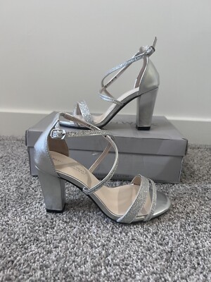 Touch Ups By Benjamin Walk Daphne Block Heel Strappy Sandals Silver US 