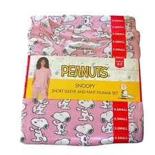 Peanuts Womens Size XS Pajamas Snoopy 2-piece Set Short Sleeve Shirt and Pants