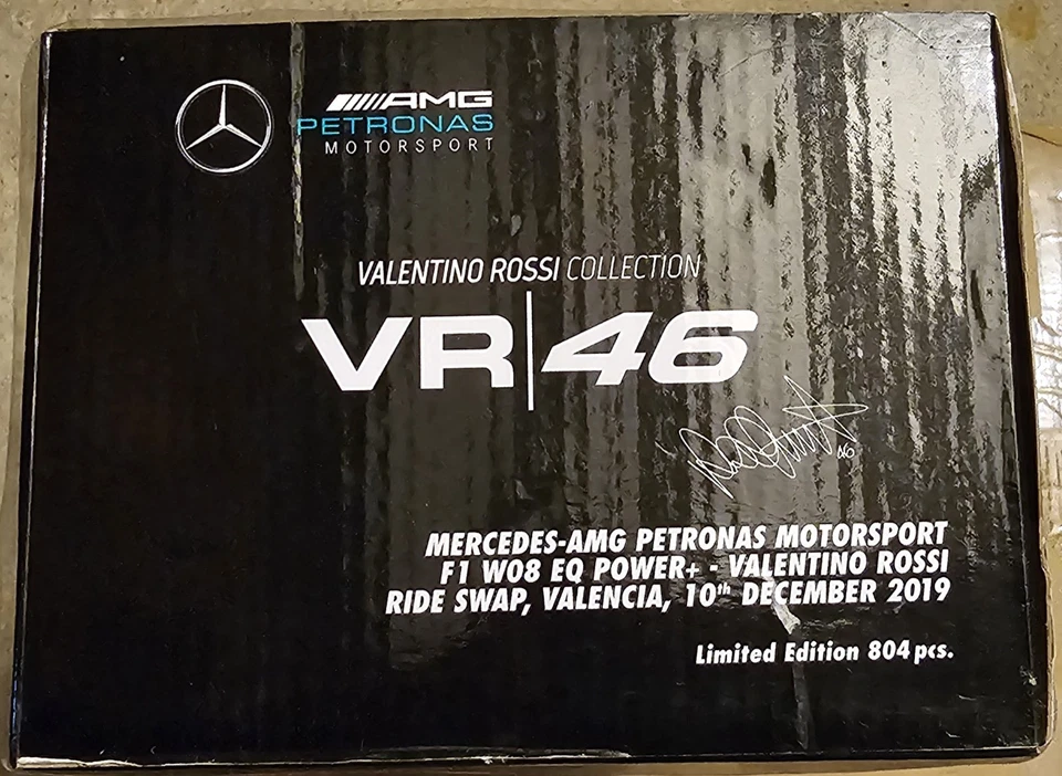 Minichamps Mercedes W08 Valentino Rossi/Lewis Hamilton Ride Swap Valencia 2019 - Bild 3 von 4