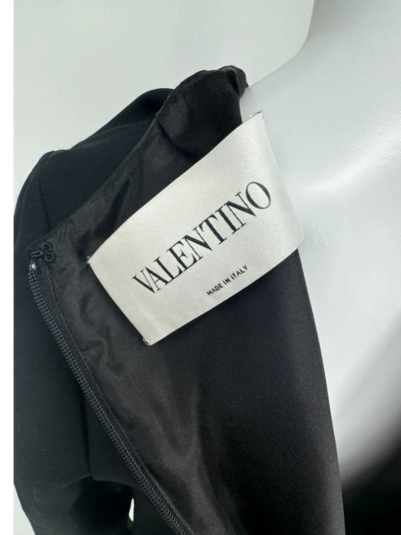 Abito Valentino nero con volant in crepe Taglia 10