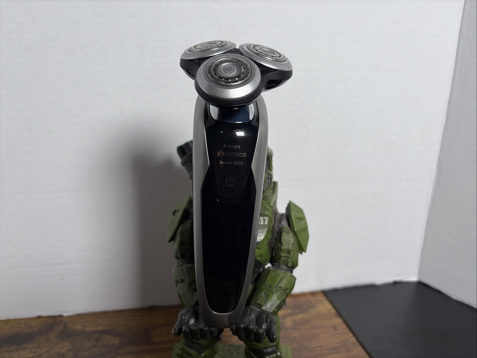Philips Norelco 9100 Series Electric Shaver Precision Trimme