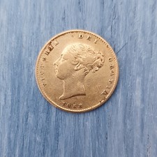 22ct GOLD HALF SOVEREIGN SHIELDBACK QV YOUNG HEAD 1858 LONDON MINT LOW MINTAGE