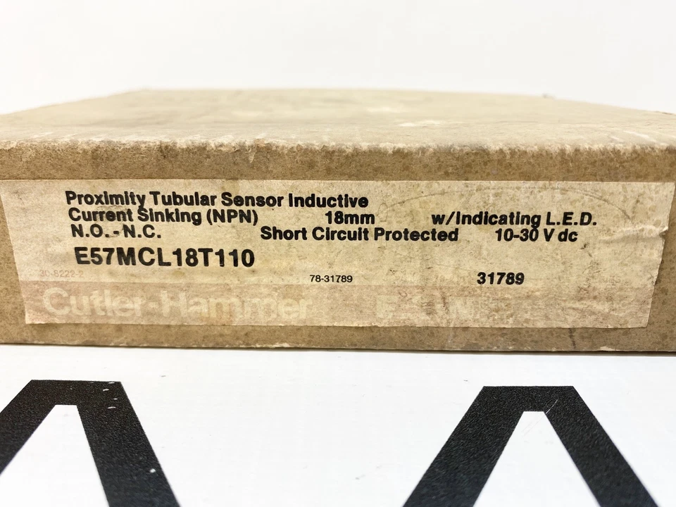 Eaton Cutler Hammer E57MCL18T110 Tubular Inductive Proximity Sensor New USA - Image 2 of 4