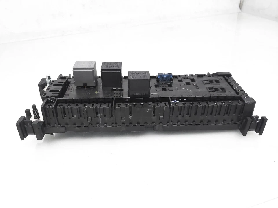 2012-2015 Mercedes-Benz Ml350 задняя кабина предохранитель и реле коробка - 166-906-39-01 - Изображение 4 из 4