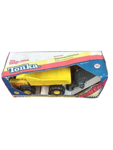 VINTAGE IN BOX NEVER USED Tonka Mighty Dump Truck Motorized 1988 - Picture 3 of 4