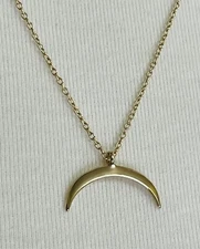 Crescent Moon Shape Pendant Necklace Gold Tone 17-20"