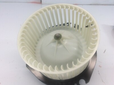 Report: GM To Replace Chevrolet Express, GMC Savana With EVs In 2026