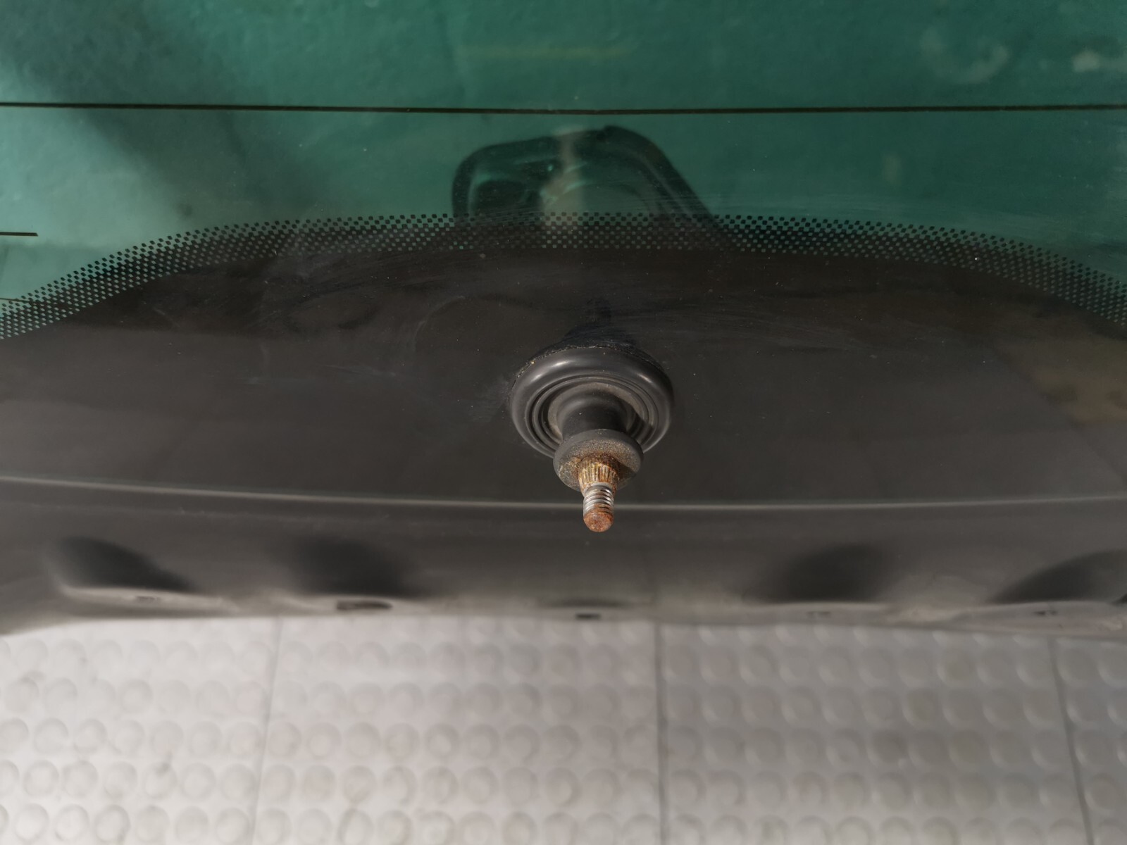 MASERATI Levante 3.0L AWD 2019  BLACK LIFTGATE TAILGATE TRUNK LID 673005572 OEM