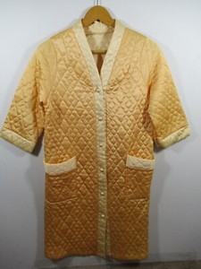 Vintage 70s Satin Quilted Robe Girls Size 16 Peach