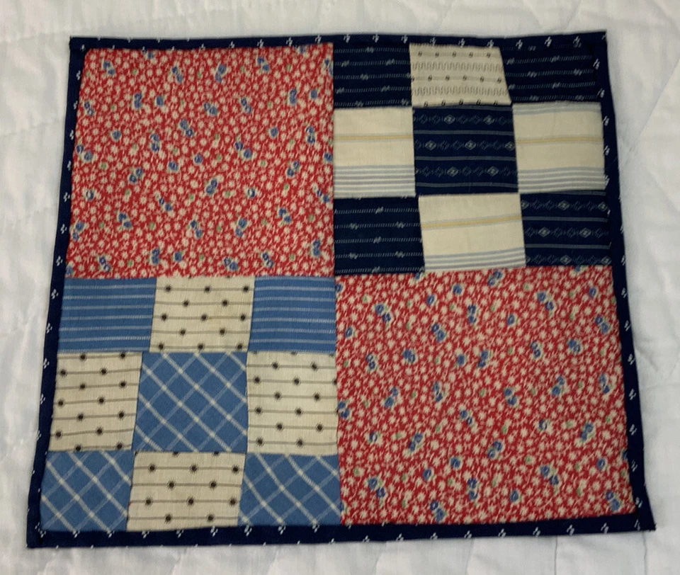 Edredón antiguo vintage de retazos, nueve parches, impresiones tempranas de calicó Foto 3 de 4