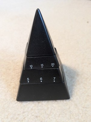 Vintage 1988 4-D Design Time Pyramid Clock TP-109 (Black/White)  (Non-working)