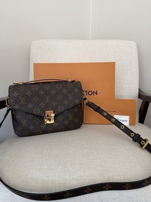 Louis Vuitton Pochette Metis Monogram
