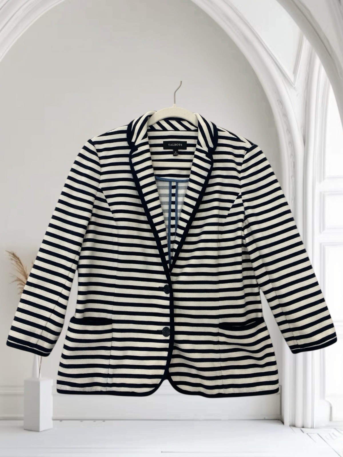 Talbots Navy Stripe Blazer Women’s Size Medium Ribbed Knit Preppy Chic  $149