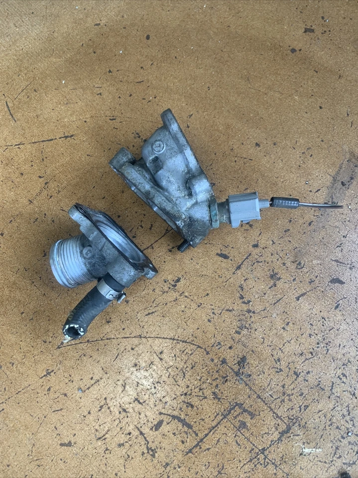 Kit termostato refrigerante motor Volvo XC70 2005-2007 2,5 L 30650469 OEM Foto 4 de 4