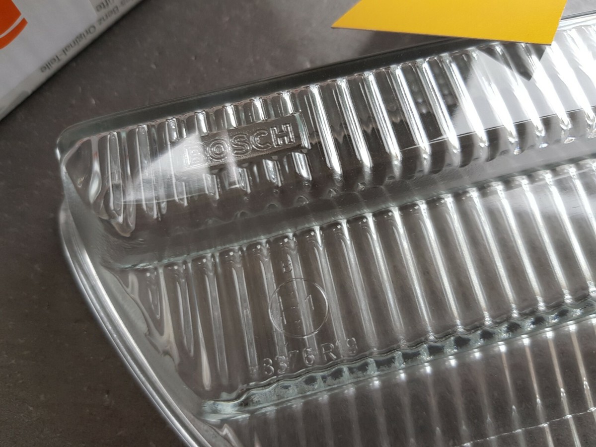 Mercedes-Benz C126 SEC Fog Lamp Lens A0028268190 RH | Genuine OEM