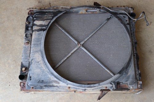 2018 MACK CXU613 MP8 ENGINE RADIATOR COOLING W/ FAN SHROUD OEM