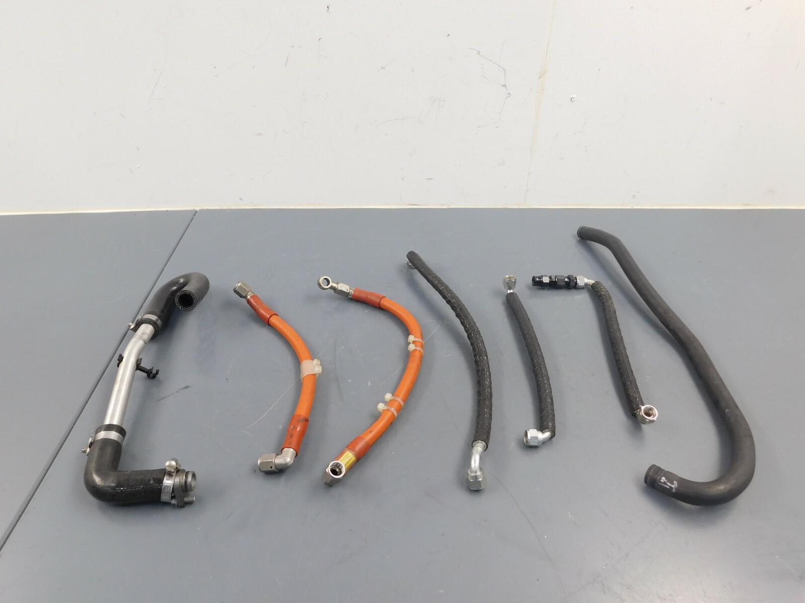 2017 18 19 20 McLaren 570S 570 Engine Misc Hoses / Fittings #2 #3207 H1