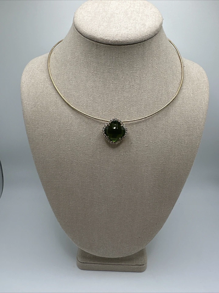 "Collar de circonitas cúbicas verde y blanco tono dorado 15-17"" firmado China" Foto 4 de 4