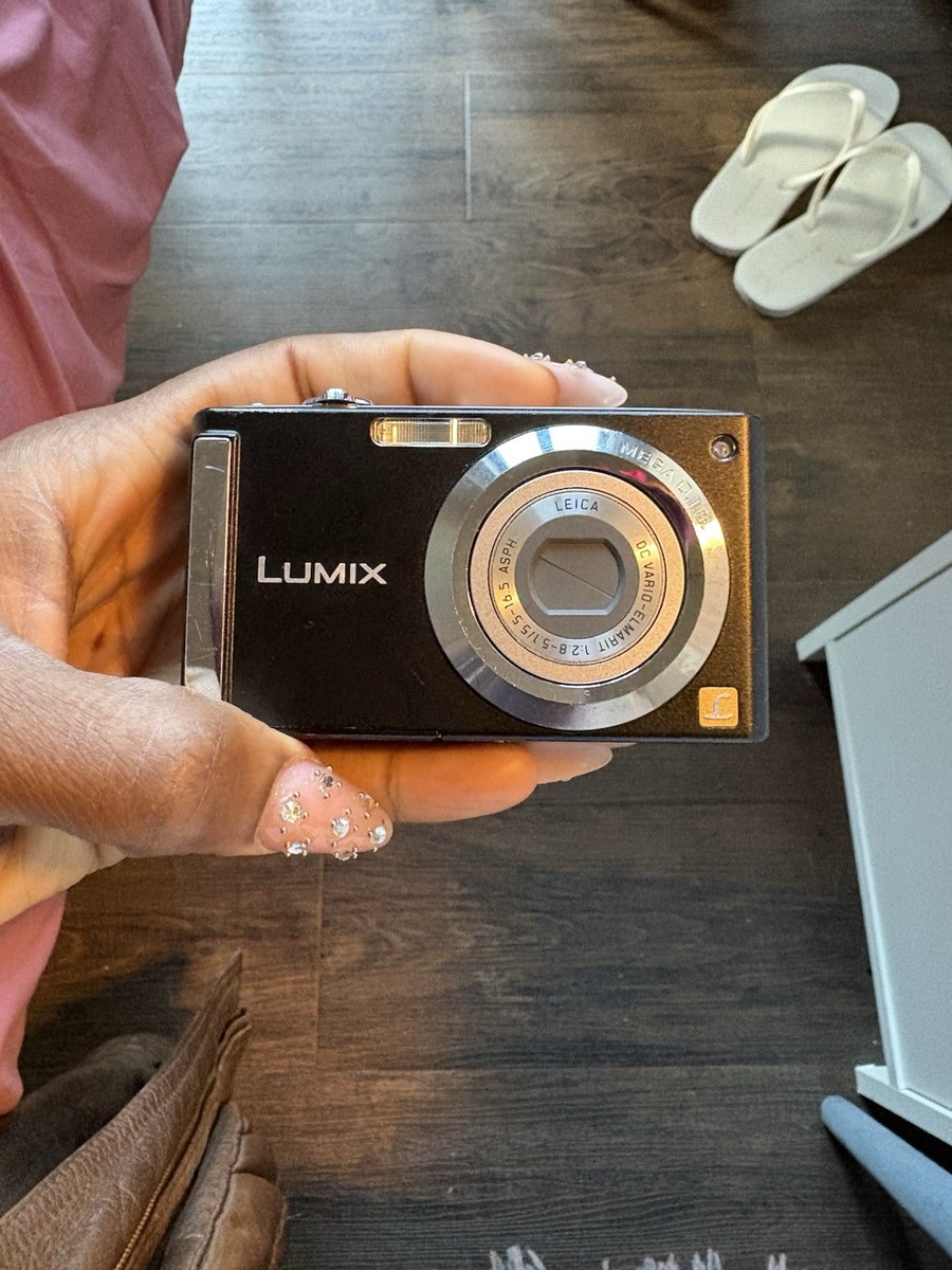 デジタルカメラ　LUMIX DMC-FS3 カメラ Panasonic LUMIX DMC-FS3 8.1MP Digital Camera - Black for sale
