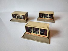 Lot de 4 Maquettes en Tôle Base en Plastique Jouef éch. HO Poste de commande