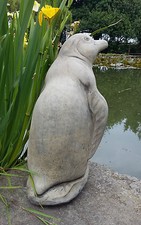 🇬🇧 STONE GARDEN CUTE PENGUIN STATUE - BIRD POND ORNAMENT 🐧🌊