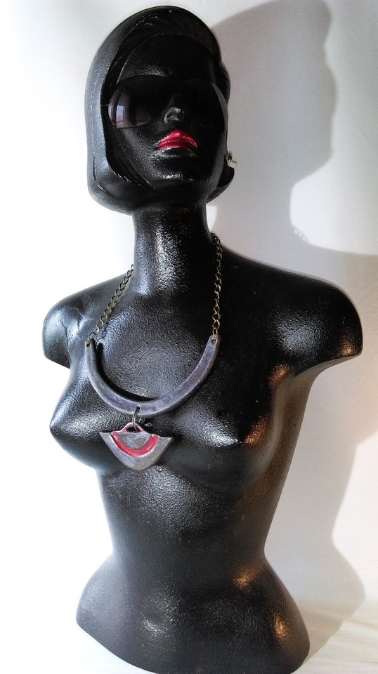 Collier Vintage émaillé Rouge - Pendentif Ancien - Très Bon état