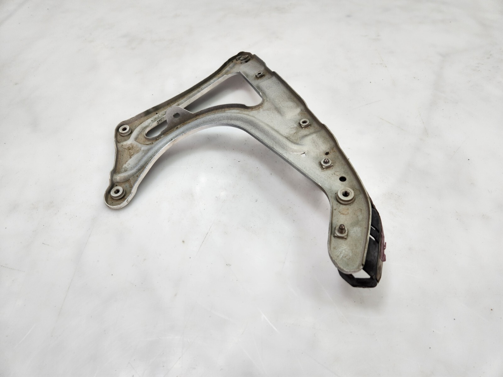 ✅ 10-14 OEM Rolls-Royce Ghost RR4 Front Left Driver Side Fender Support Bracket