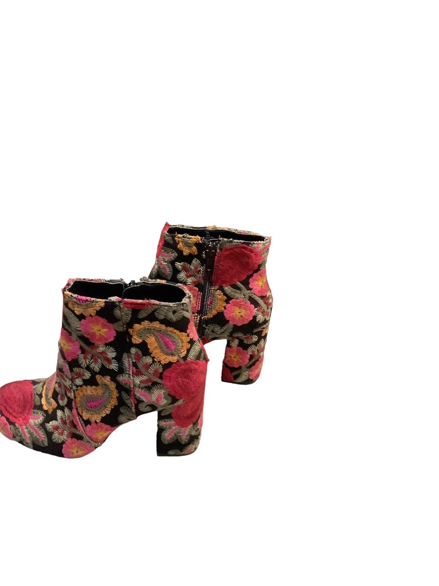 Mia Rosebud Women s Embroidered Boho Booties Side Zip Size 7 eBay