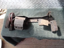 POLICE VEHICLE SUV 12V LOCK WEAPON SHOTGUN & RIFLE GUN RACK MOUNT W/CLAMPS