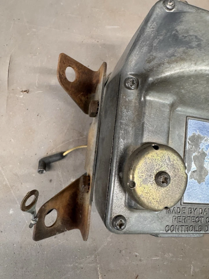 Dana Cruise Control Oldsmobile 442 Chevy Impala Corvette Camaro Pontiac GTO OEM - Image 3 of 4