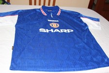 Official Manchester United Umbro Shirt Size XL SHARP