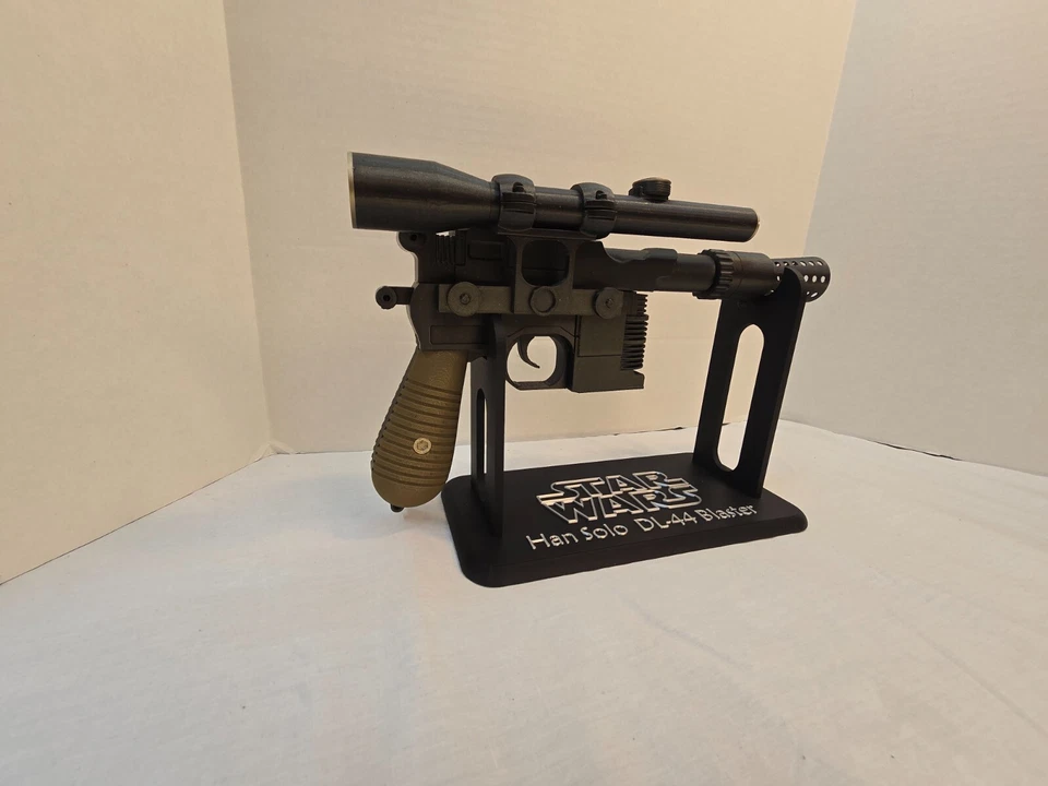 Réplica inspirada en Han Solo Blaster DL-44, Star Wars, tamaño completo - impresa en 3D Foto 2 de 4