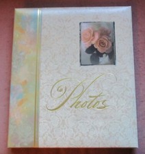 Hallmark Scrapbook Photo Expandable Album    Photos  in gold and roses  PHA6277
