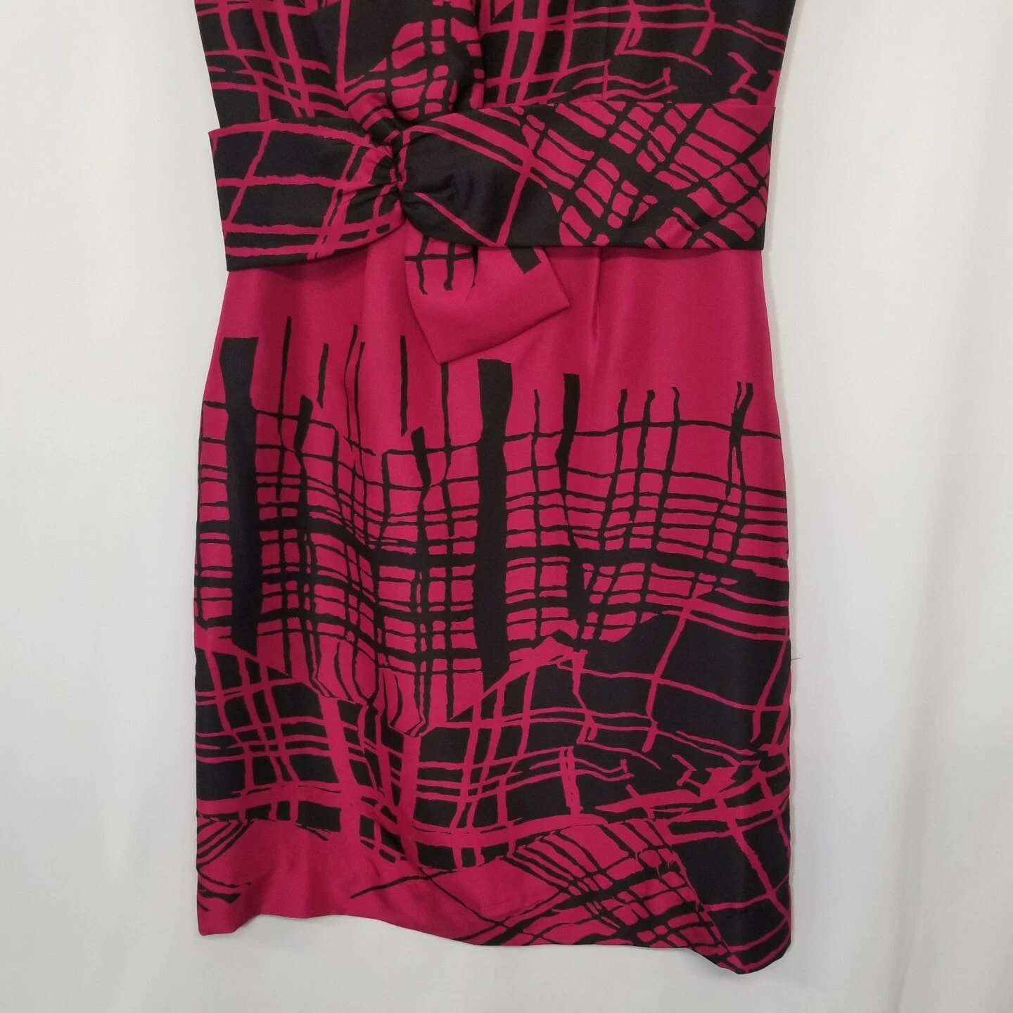 Abito a tubino senza maniche in seta stampa astratta rosa e nero Kate Spade New York taglia 4