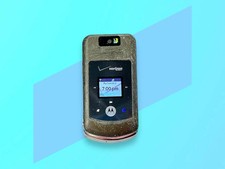 Vintage Y2K Motorola Razor Camera Flip phone .As is.Works.