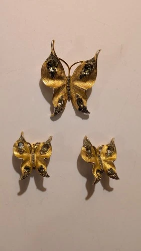 Trifari Vintage Butterfly Brooch & Clip-On Earrings Jewelry Set Gold Tone Rare