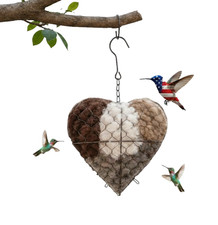 Heart-Shaped Hummingbird Nesting Holder – Fiber Garden Decor for Birds