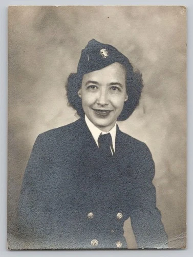 1940s WWII US Navy WAVES Pretty Woman in Uniform Vintage Military Portrait Photo