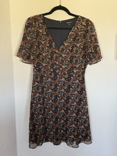 Madewell Casual Floral Dress Size 4 With V-Neck and Short Sleeves
