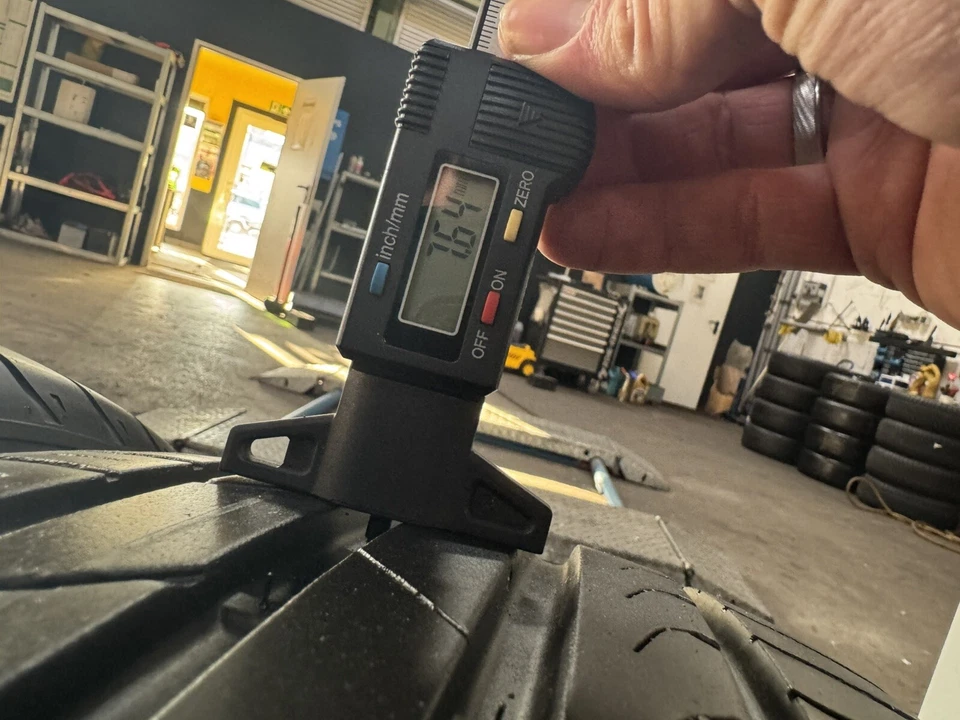 2x GT Radial FE2 SUV 215/55 R18 99V XL DOT 5021 7 - 7,5 mm - Bild 3 von 4